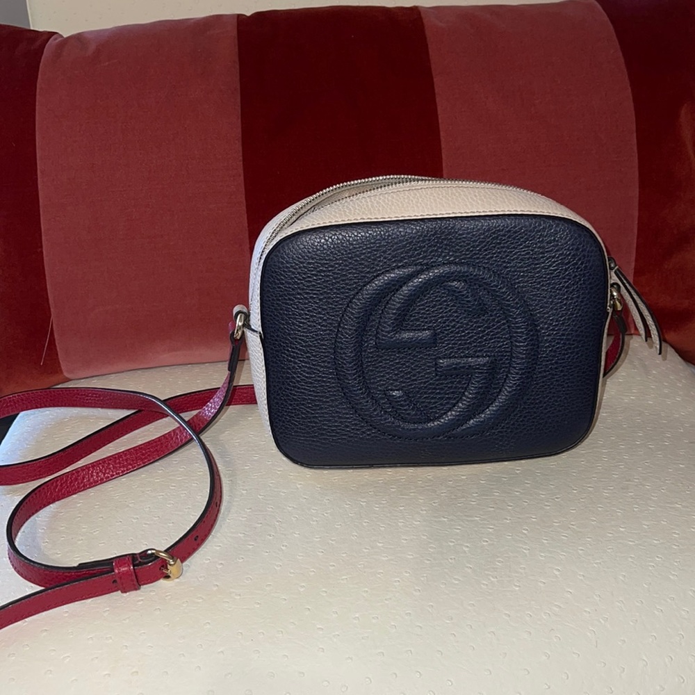 Authentic gucci crossbody